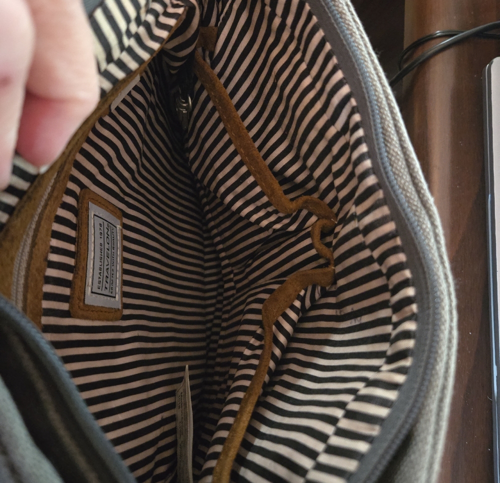 Gray RFID Travelon Crossbody Messenger Bag - Casual Everyday Carry - Picture 6 of 7